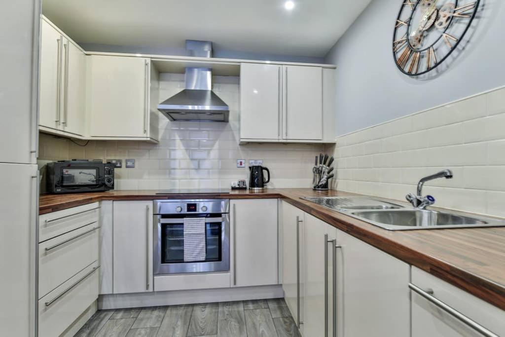Victorian Tramsheds, Modern Apartment + Parking Sheffield Dış mekan fotoğraf