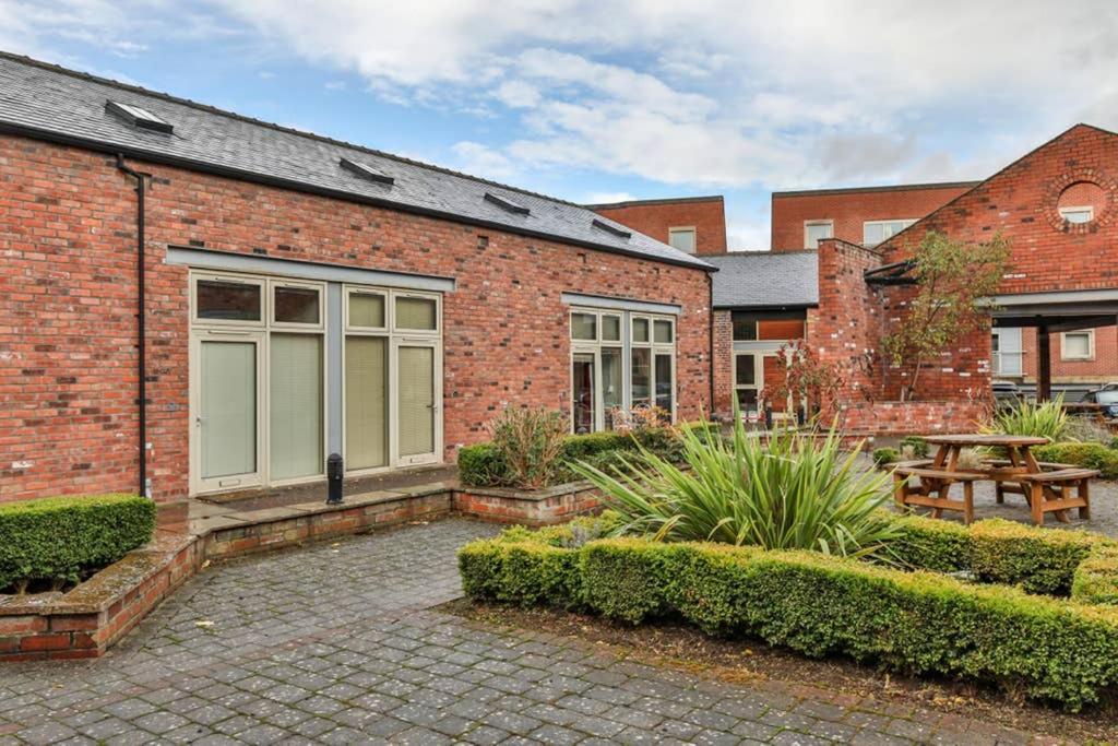 Victorian Tramsheds, Modern Apartment + Parking Sheffield Dış mekan fotoğraf